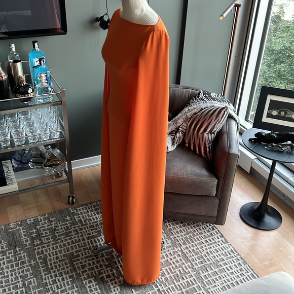 SOLACE LONDON Sadie Cape-effect Crepe Gown in Apricot Size UK 4 / US 0 - Picture 5 of 10